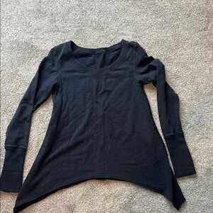 Lululemon Athletica Tea Lounge Pullover Size 6 like new condition